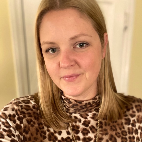 Meet your Posher, Ingrid - Picture 1 of 1